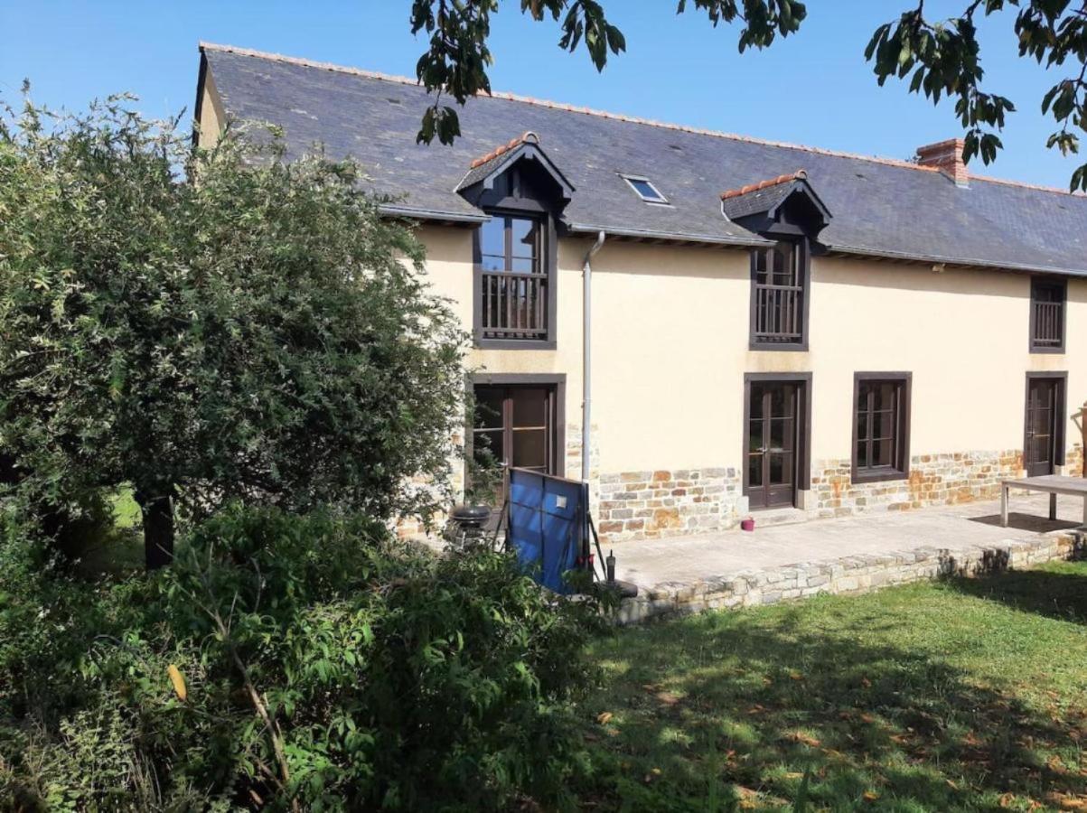 Longere Familiale Villa Melesse Buitenkant foto