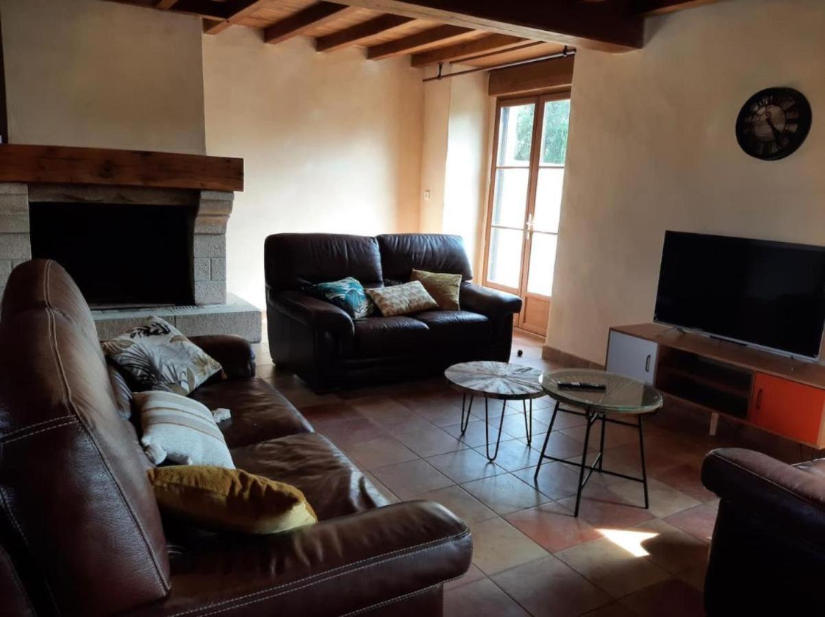 Longere Familiale Villa Melesse Buitenkant foto