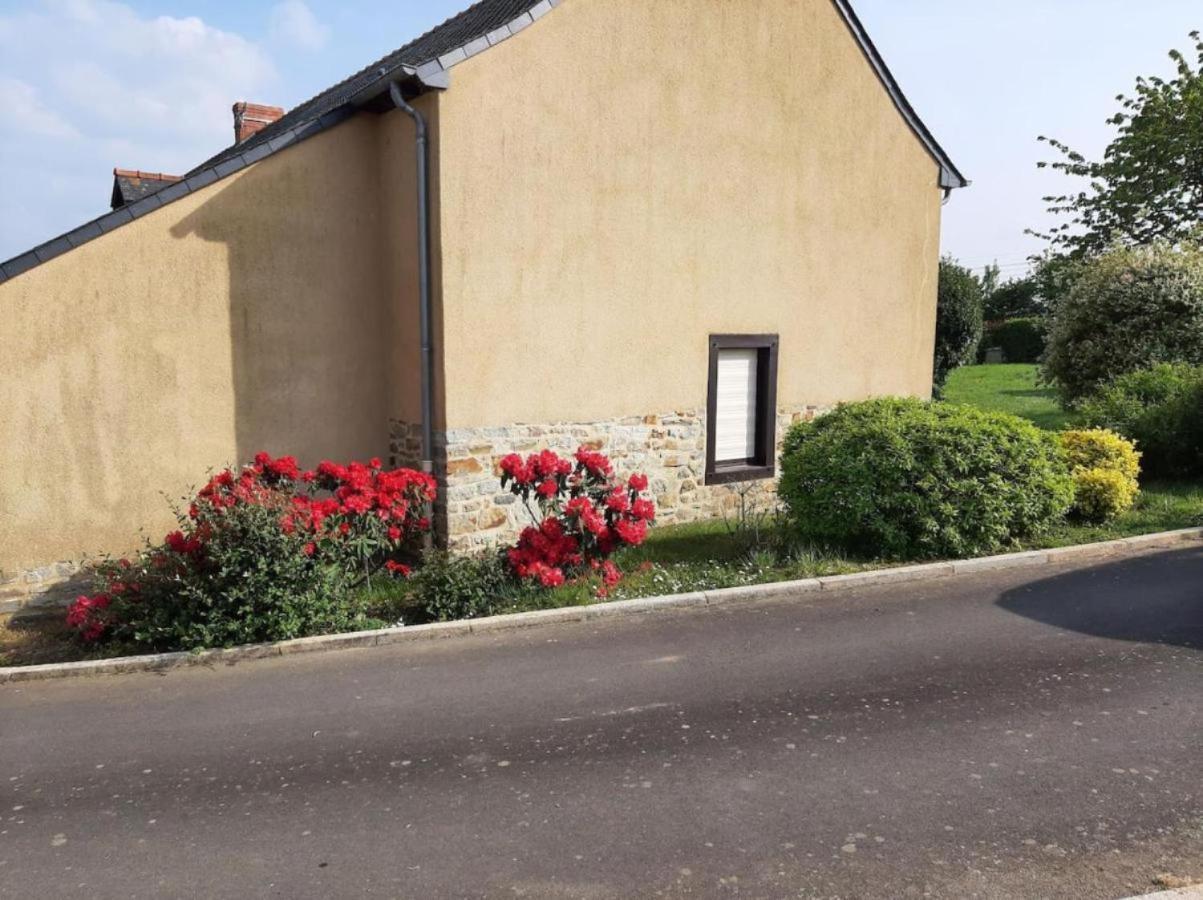 Longere Familiale Villa Melesse Buitenkant foto